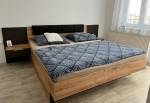 Manželská posteľ LUNA + rošt a doska s nočnými stolíkmi